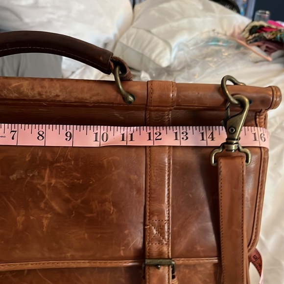 Vintage Wilsons, cognac leather messenger bag. - Picture 16 of 16